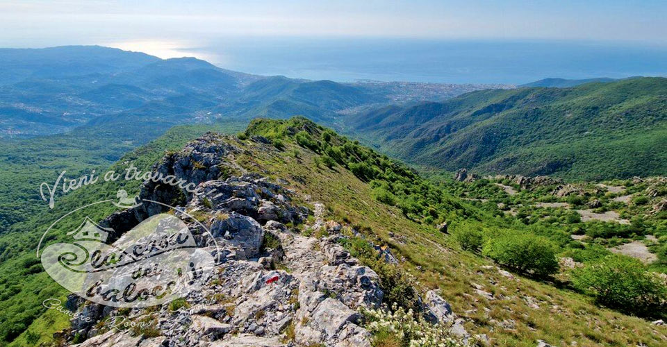 Arrampicatori sulle falesie di Toirano